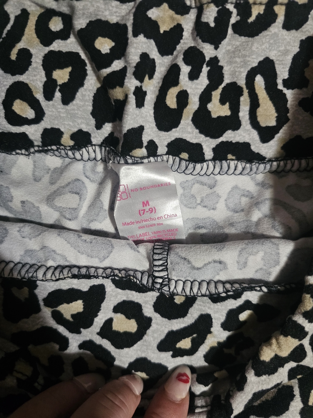 🩷 Leopard Print Women’s Stretch Shorts - Biker Shorts - Picture 3 of 3